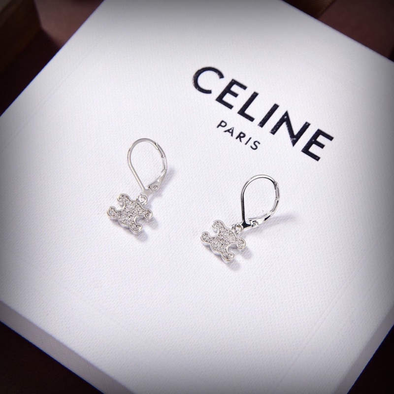 Ce**e necklaces